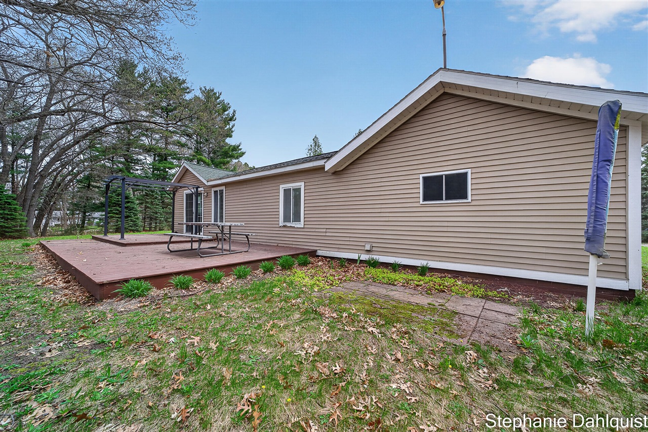 1093 E Giles Road, Muskegon, MI, 49445-2625
