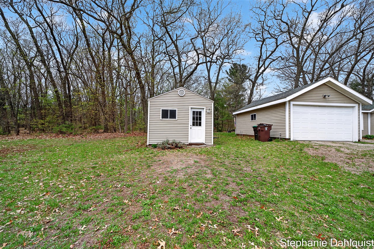 1093 E Giles Road, Muskegon, MI, 49445-2625
