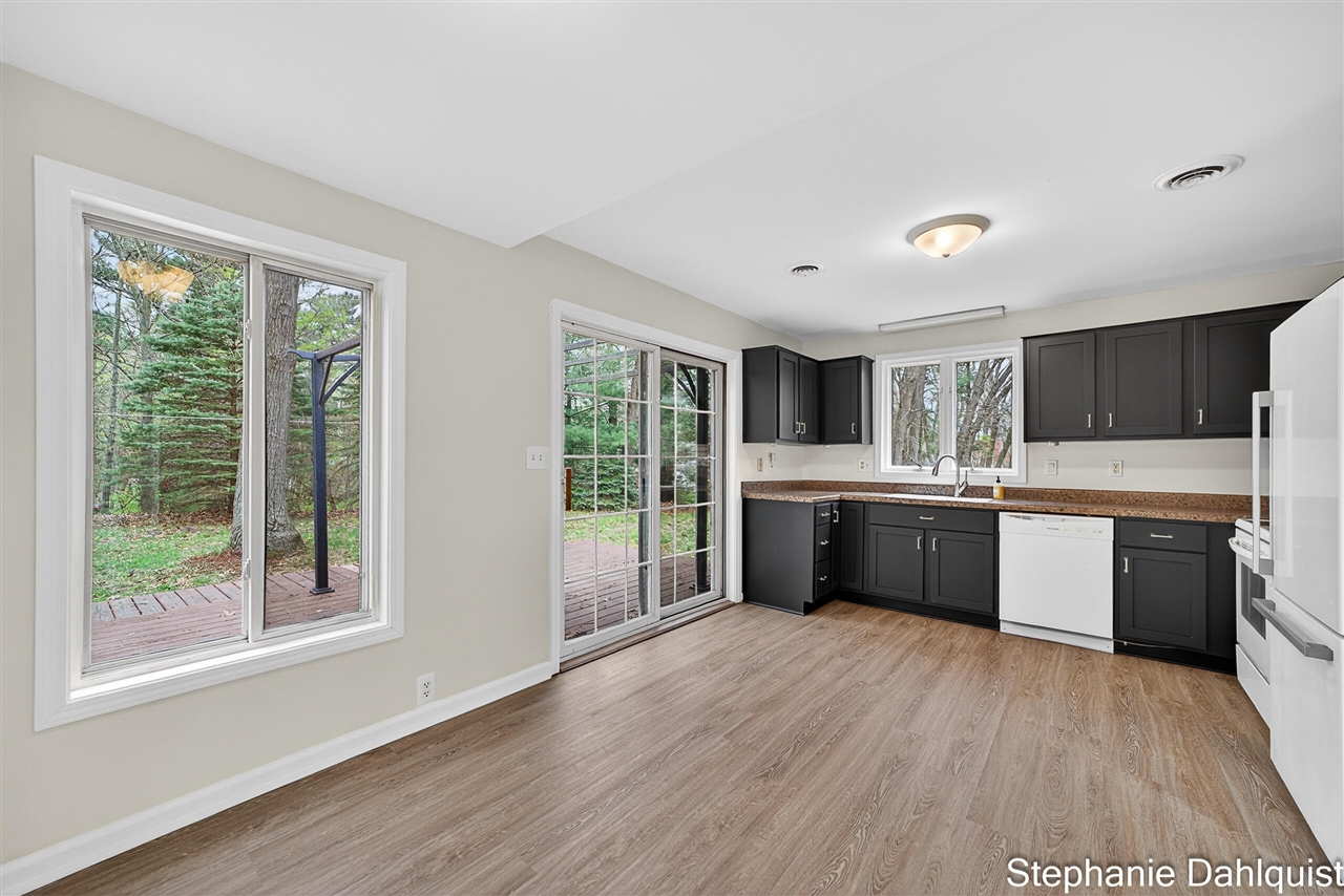 1093 E Giles Road, Muskegon, MI, 49445-2625