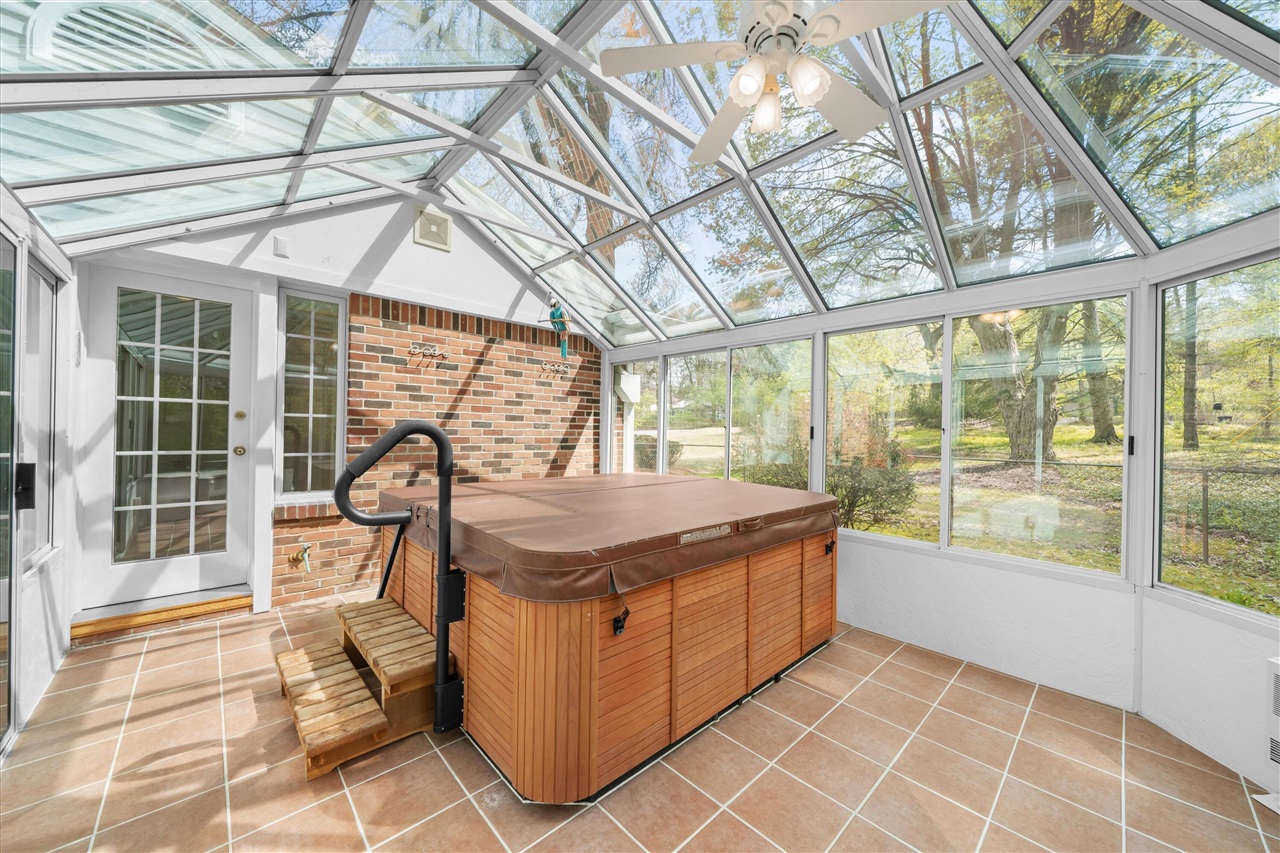 1376 Bird Road, Ann Arbor, MI, 48103