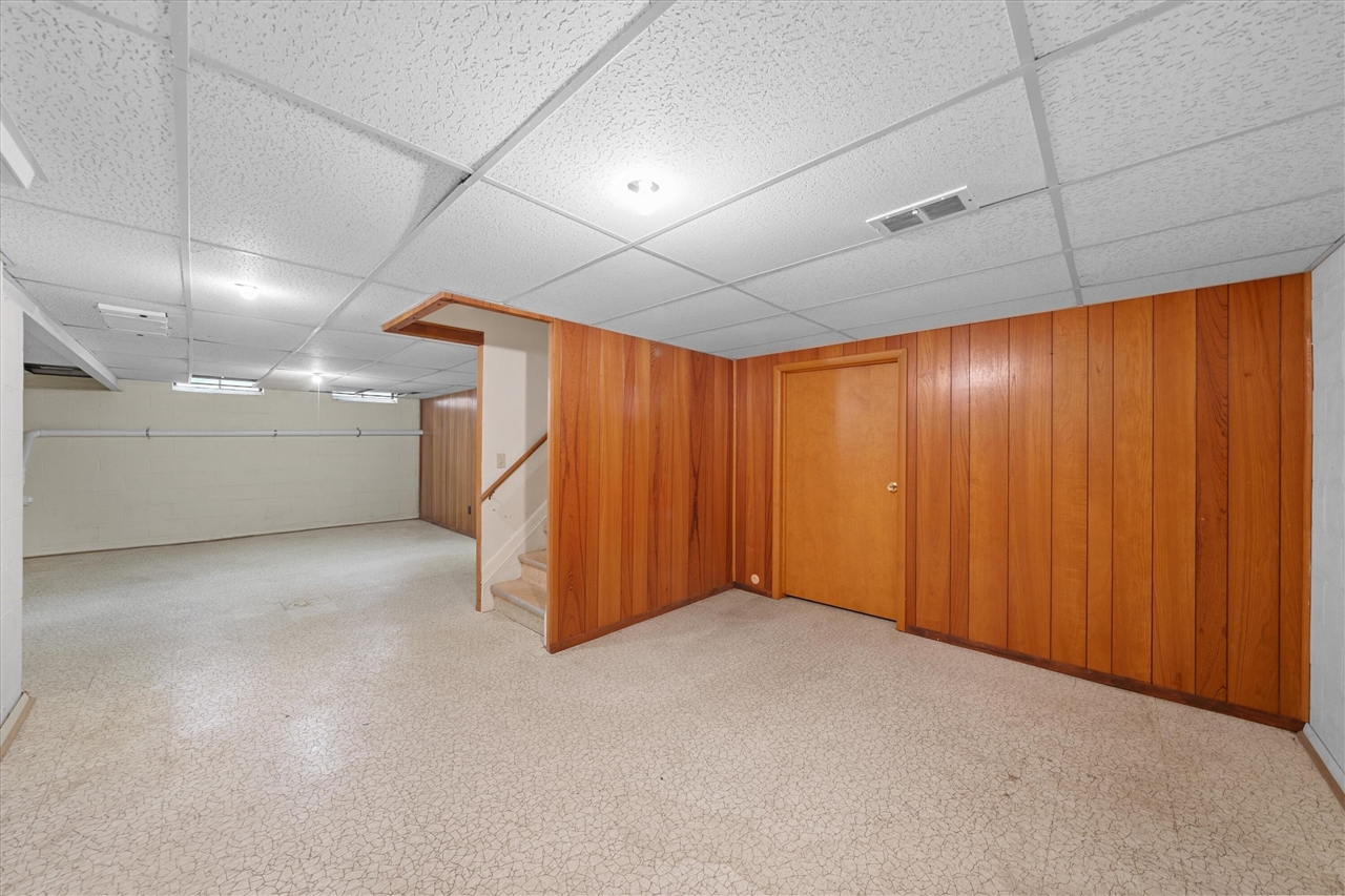 1376 Bird Road, Ann Arbor, MI, 48103