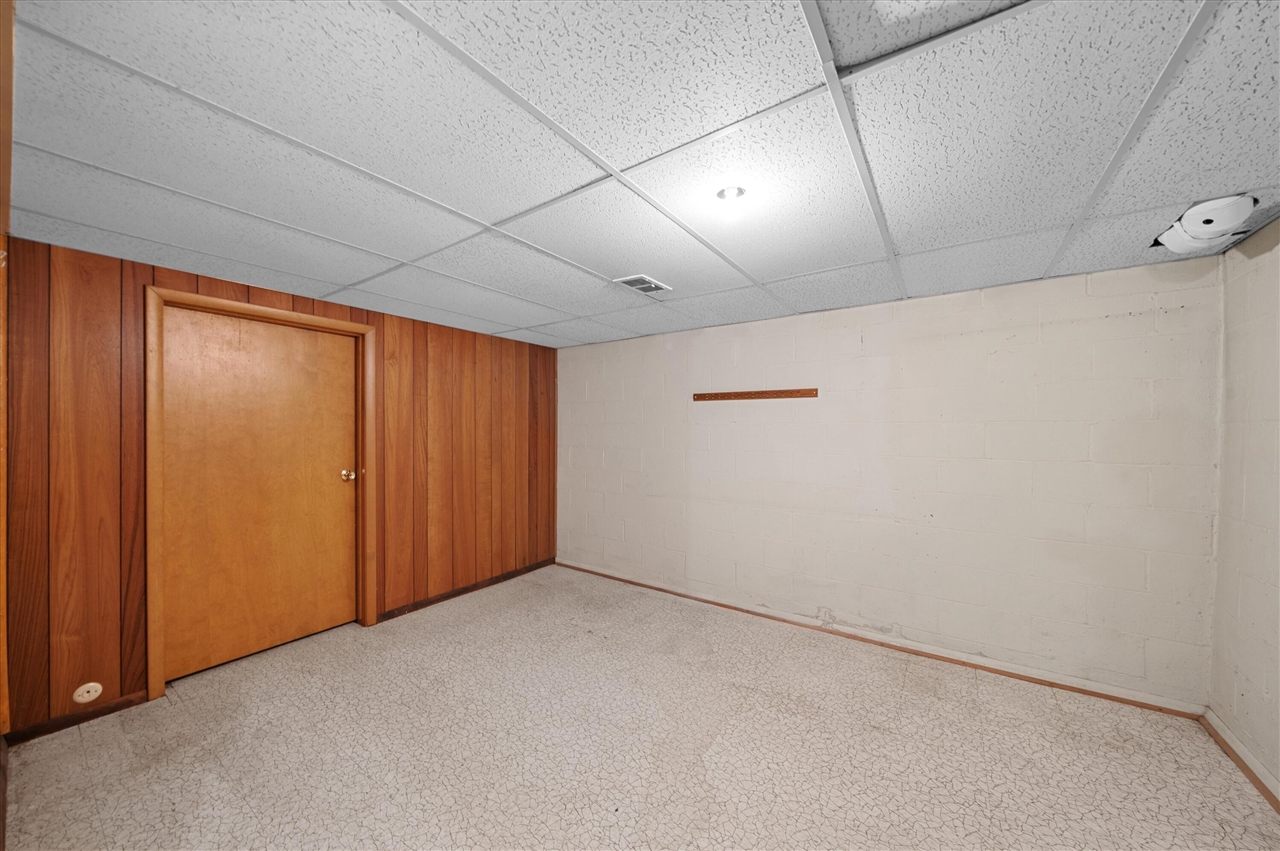 1376 Bird Road, Ann Arbor, MI, 48103