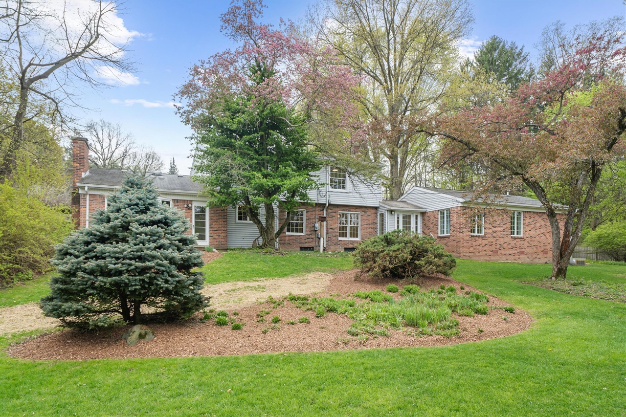 1376 Bird Road, Ann Arbor, MI, 48103