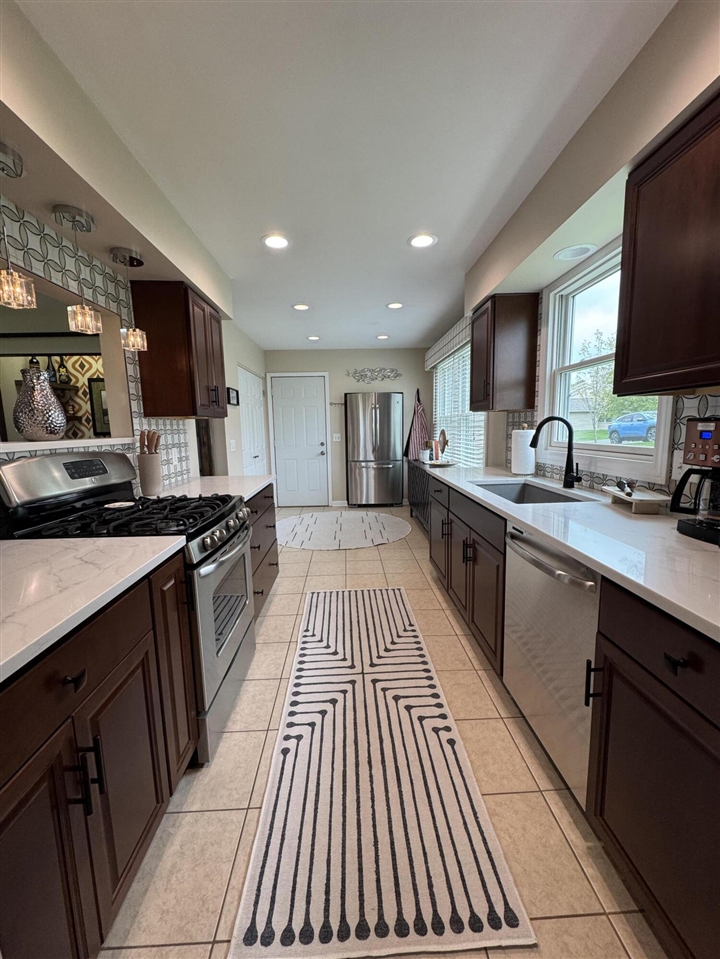 3602 Woodbridge Lane, Portage, MI, 49024-4092