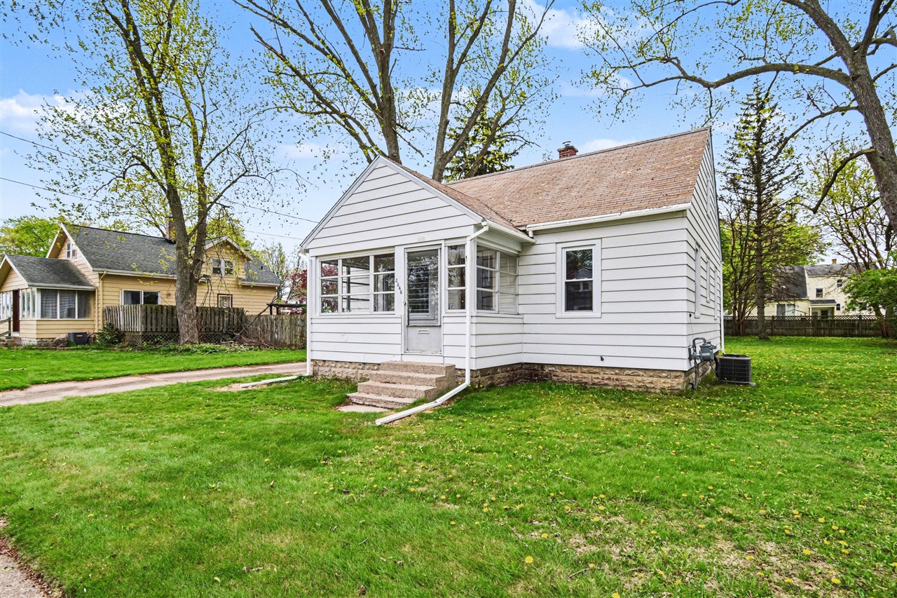 3546 Curtis Street, Hudsonville, MI, 49426-1306