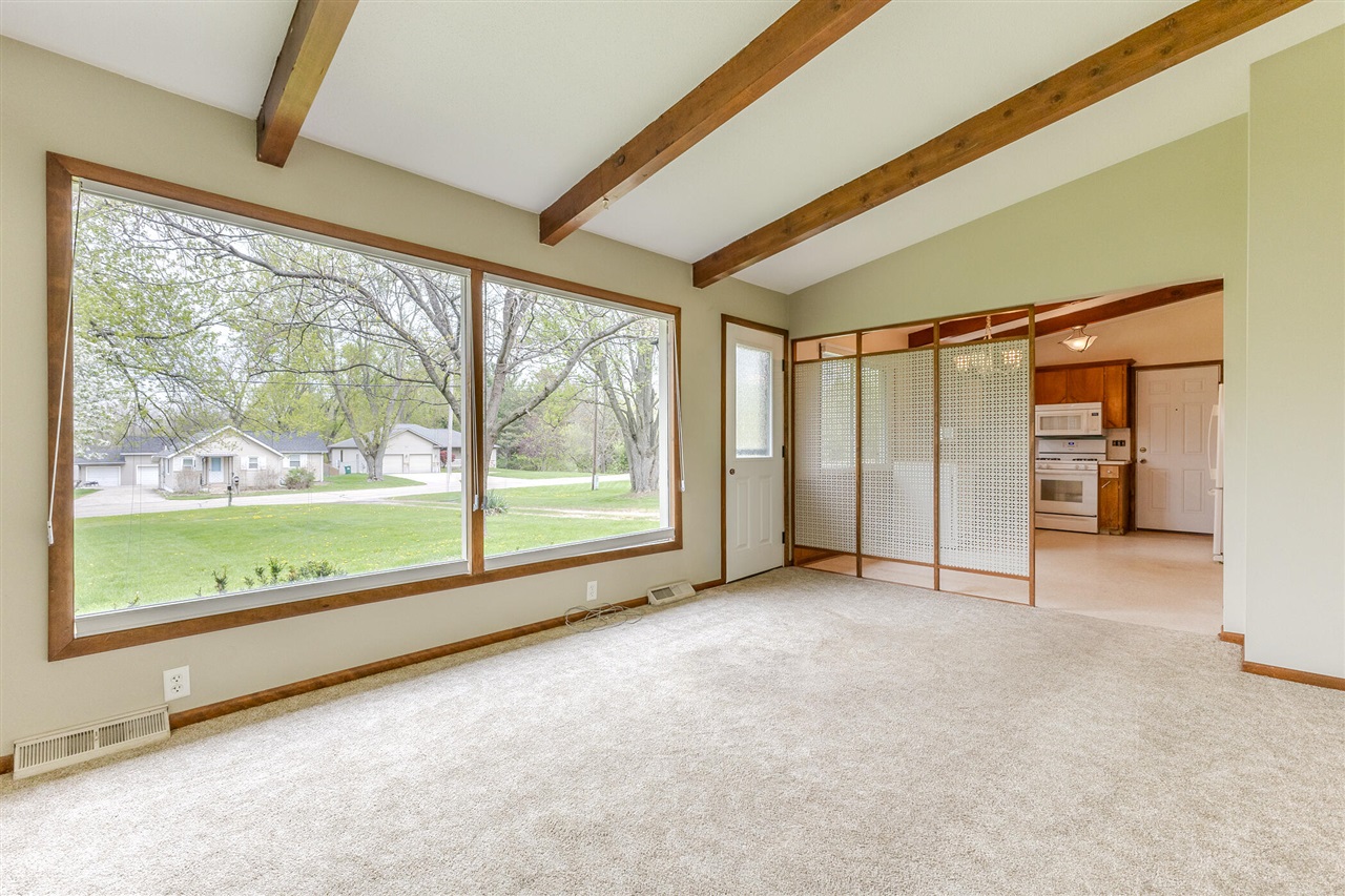 4658 3 Mile Road, Grand Rapids, MI, 49534-1143