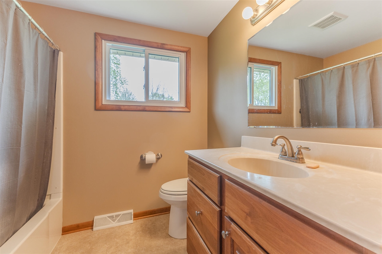 4658 3 Mile Road, Grand Rapids, MI, 49534-1143