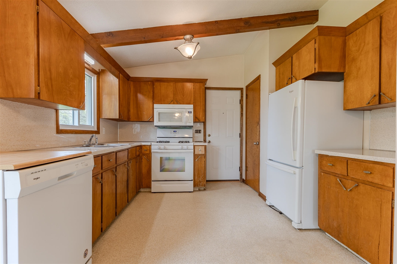 4658 3 Mile Road, Grand Rapids, MI, 49534-1143