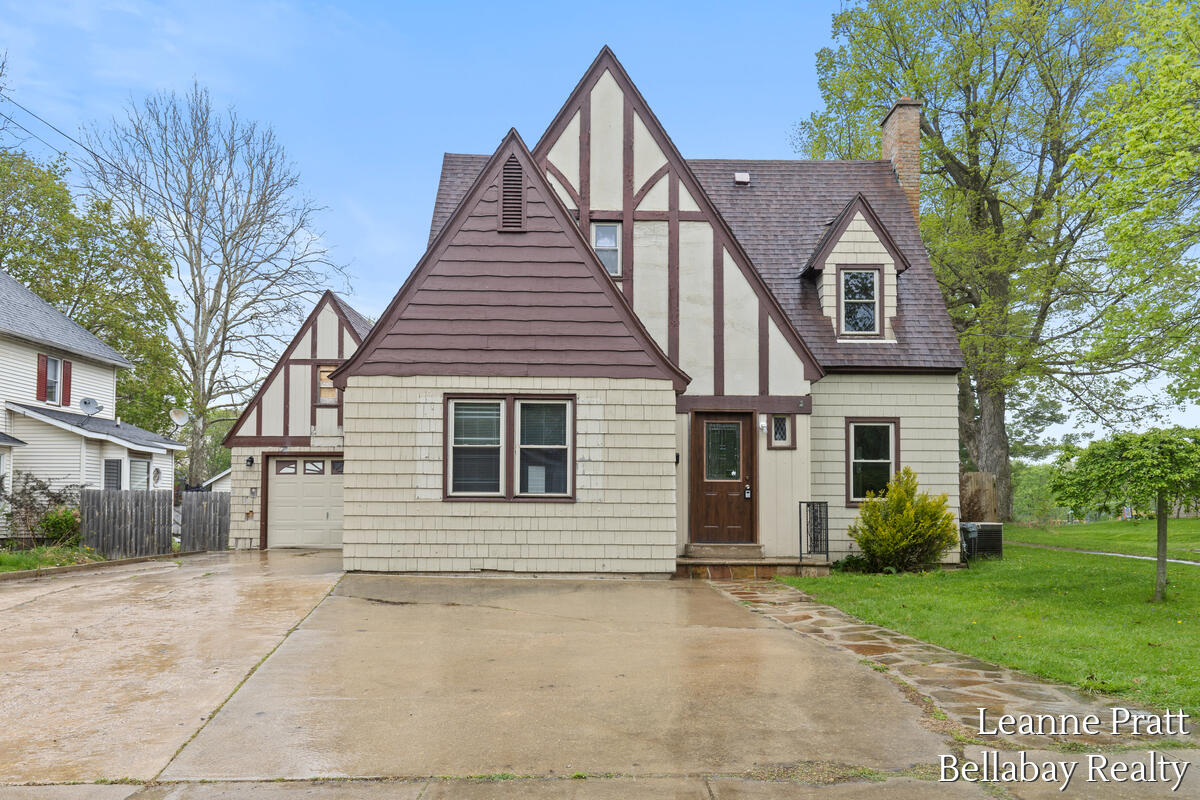629 S Jefferson Street, Hastings, MI, 49058-2235