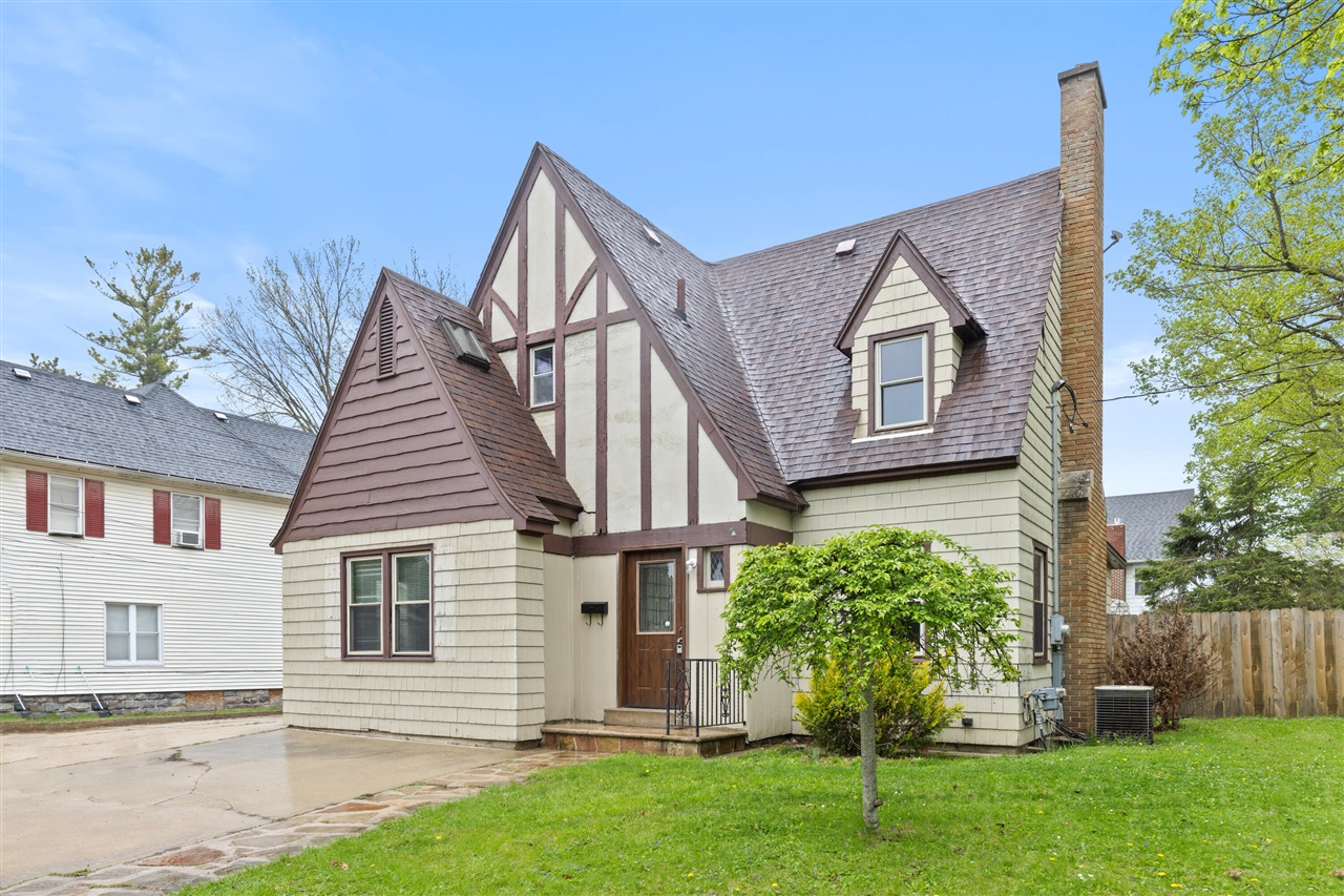 629 S Jefferson Street, Hastings, MI, 49058-2235