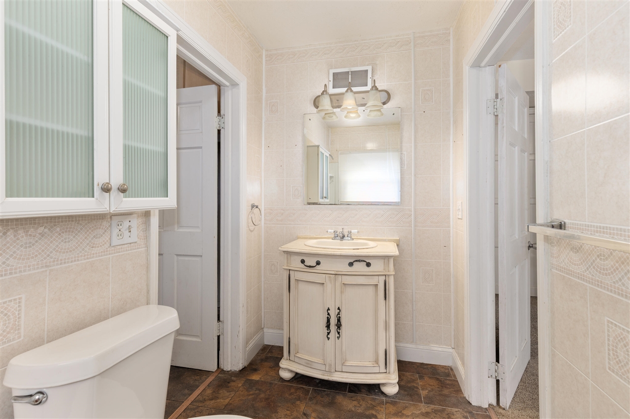 629 S Jefferson Street, Hastings, MI, 49058-2235