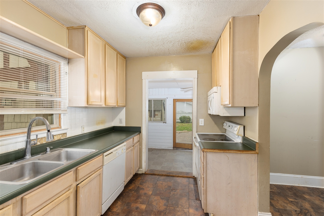 629 S Jefferson Street, Hastings, MI, 49058-2235