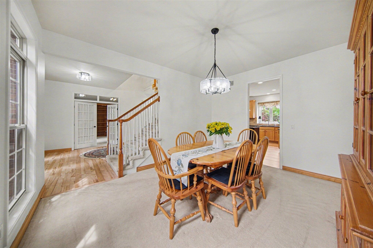 5559 Creekview Drive, Ann Arbor, MI, 48108-8551