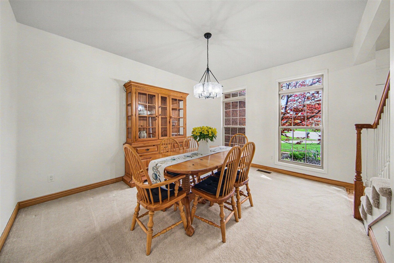 5559 Creekview Drive, Ann Arbor, MI, 48108-8551