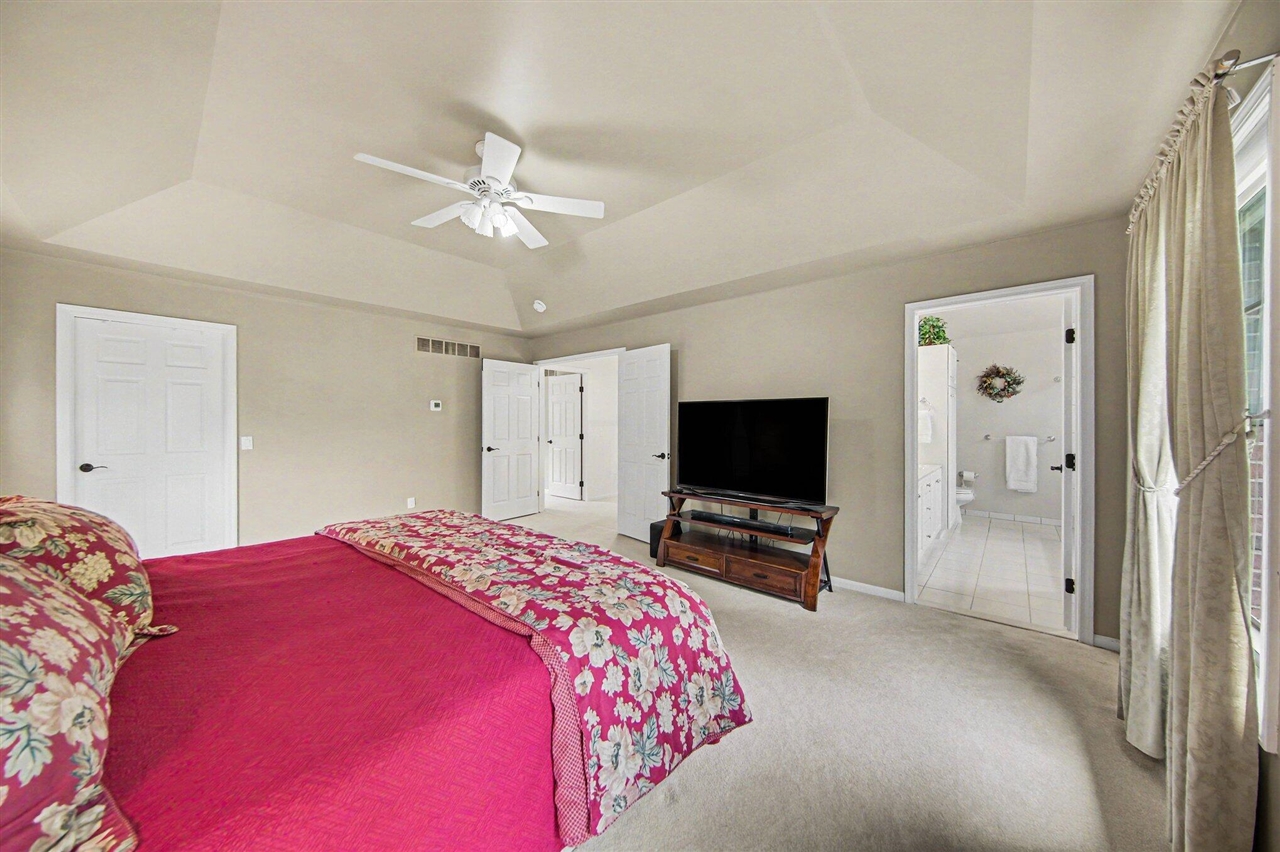 5559 Creekview Drive, Ann Arbor, MI, 48108-8551