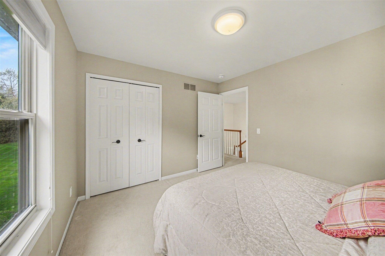 5559 Creekview Drive, Ann Arbor, MI, 48108-8551