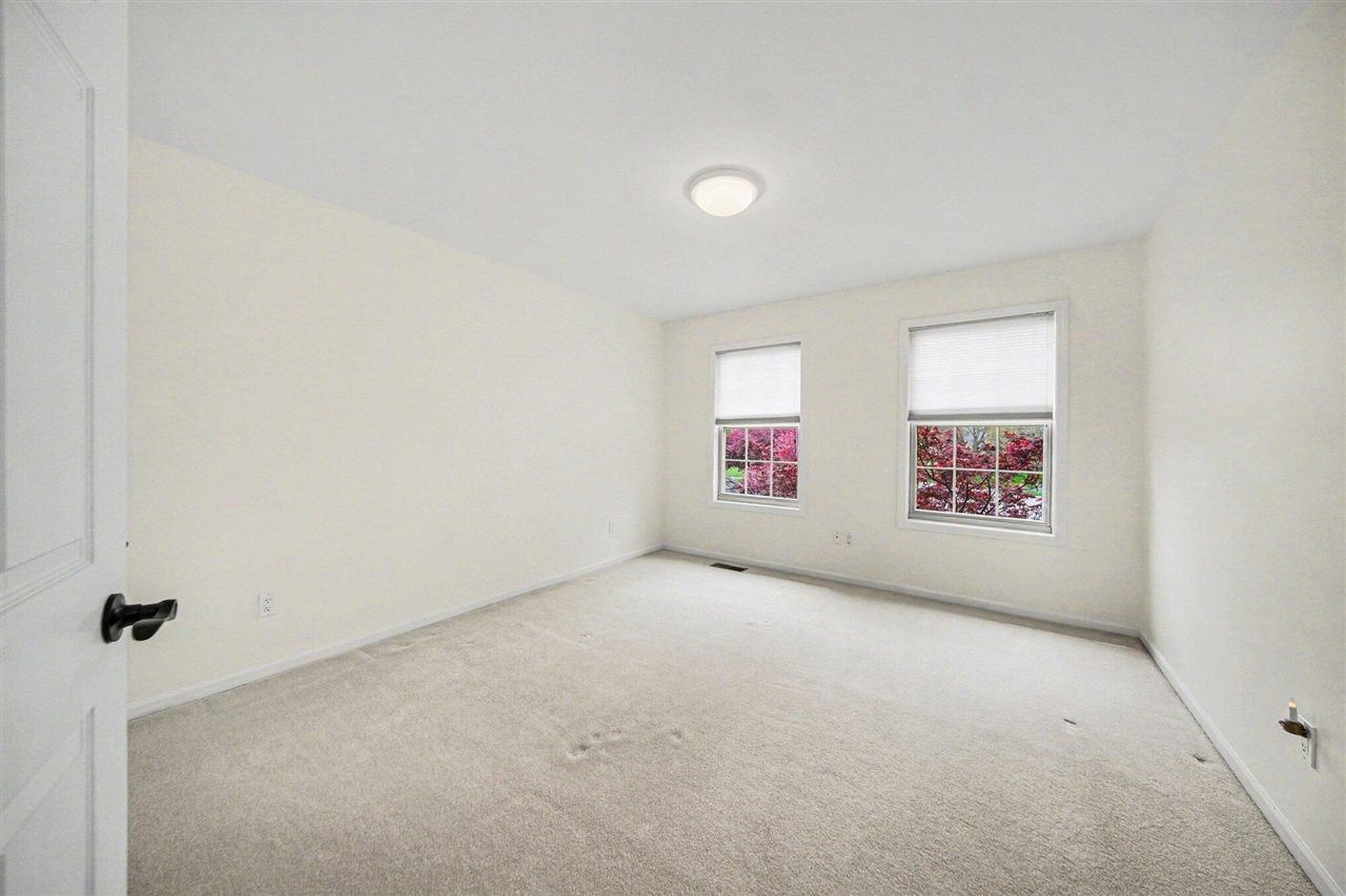 5559 Creekview Drive, Ann Arbor, MI, 48108-8551