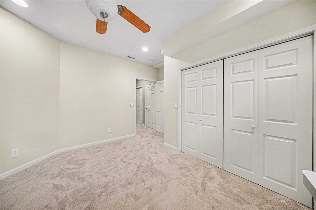 5559 Creekview Drive, Ann Arbor, MI, 48108-8551