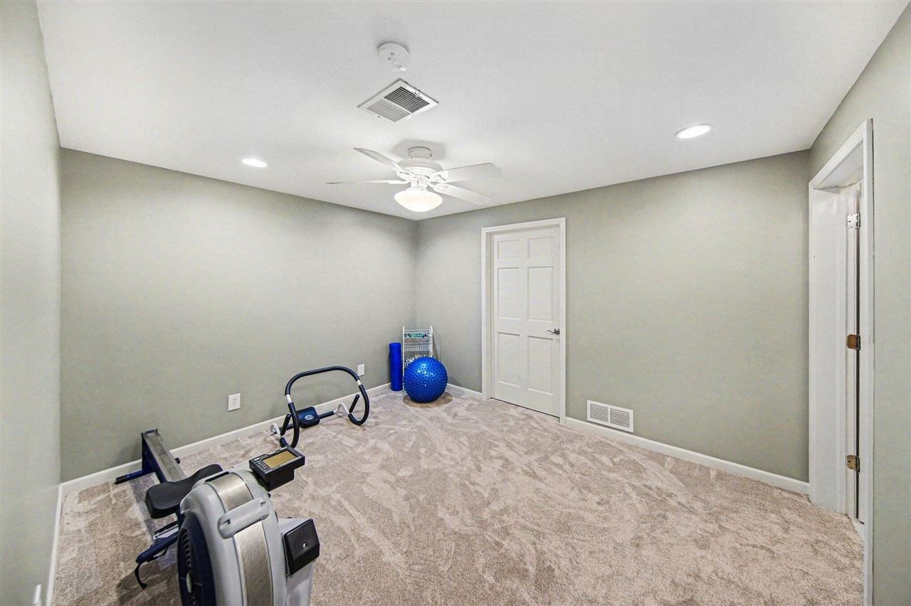 5559 Creekview Drive, Ann Arbor, MI, 48108-8551