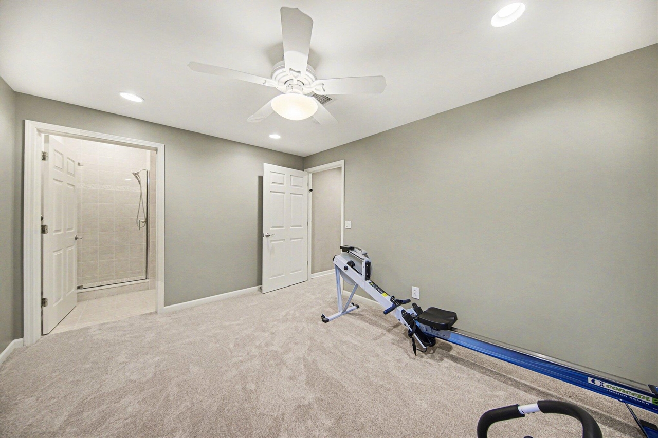 5559 Creekview Drive, Ann Arbor, MI, 48108-8551