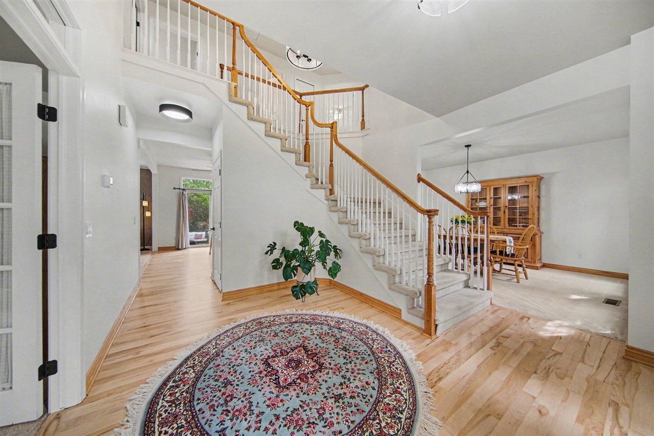 5559 Creekview Drive, Ann Arbor, MI, 48108-8551