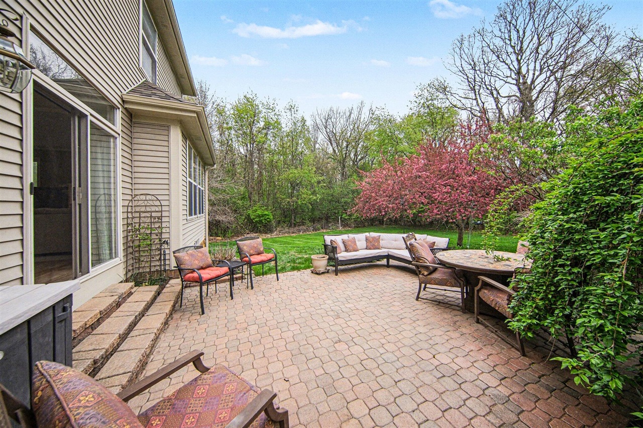 5559 Creekview Drive, Ann Arbor, MI, 48108-8551