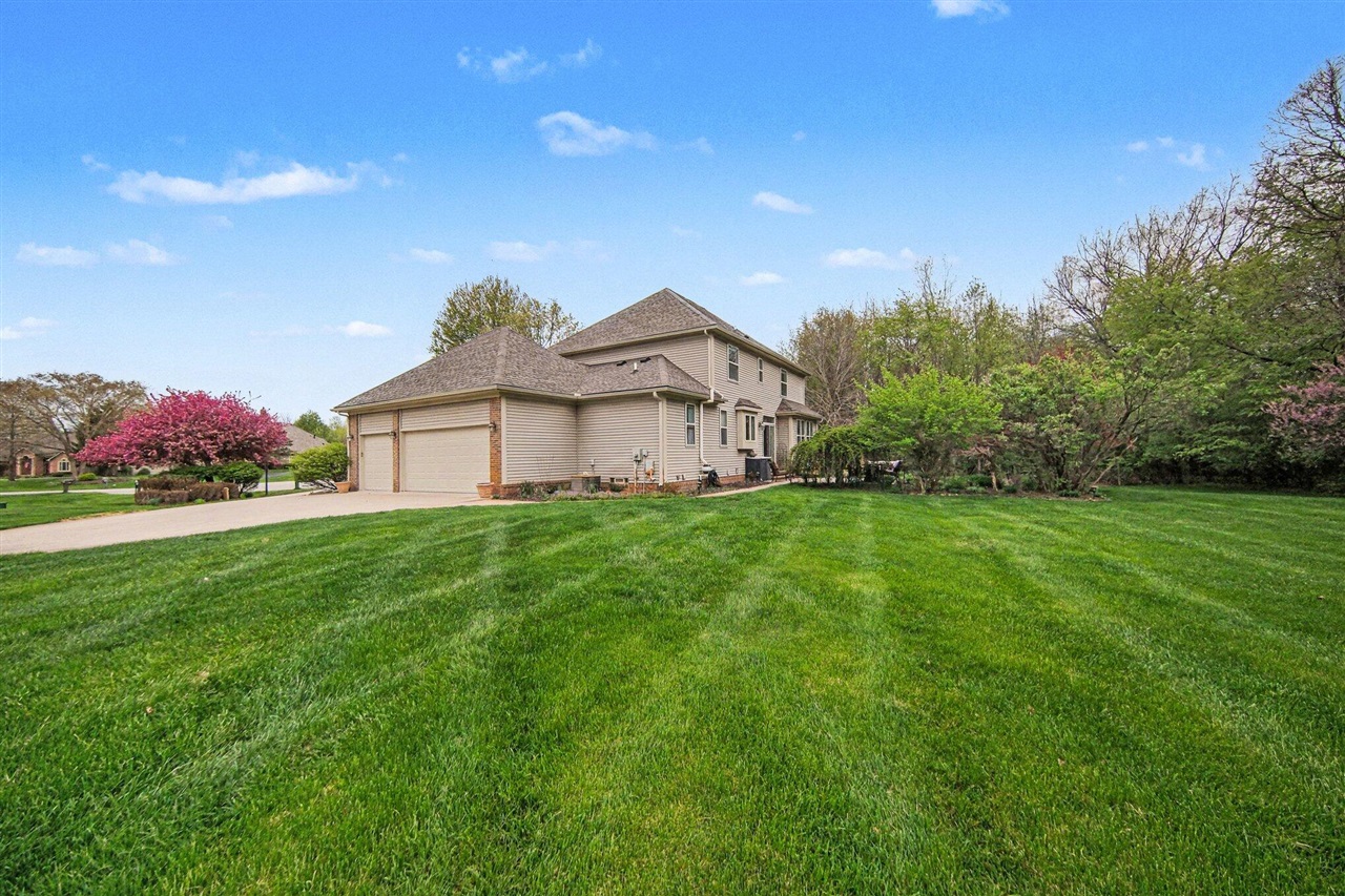5559 Creekview Drive, Ann Arbor, MI, 48108-8551