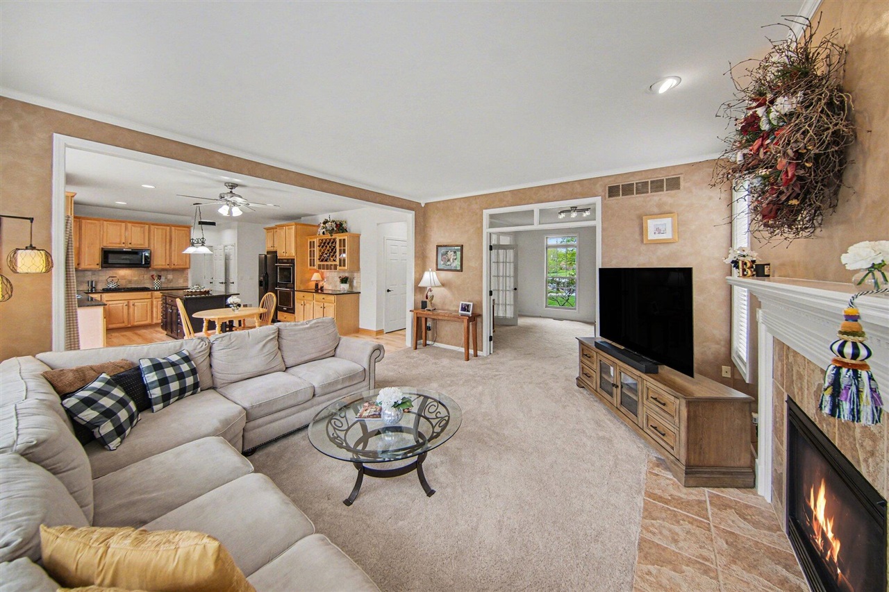 5559 Creekview Drive, Ann Arbor, MI, 48108-8551