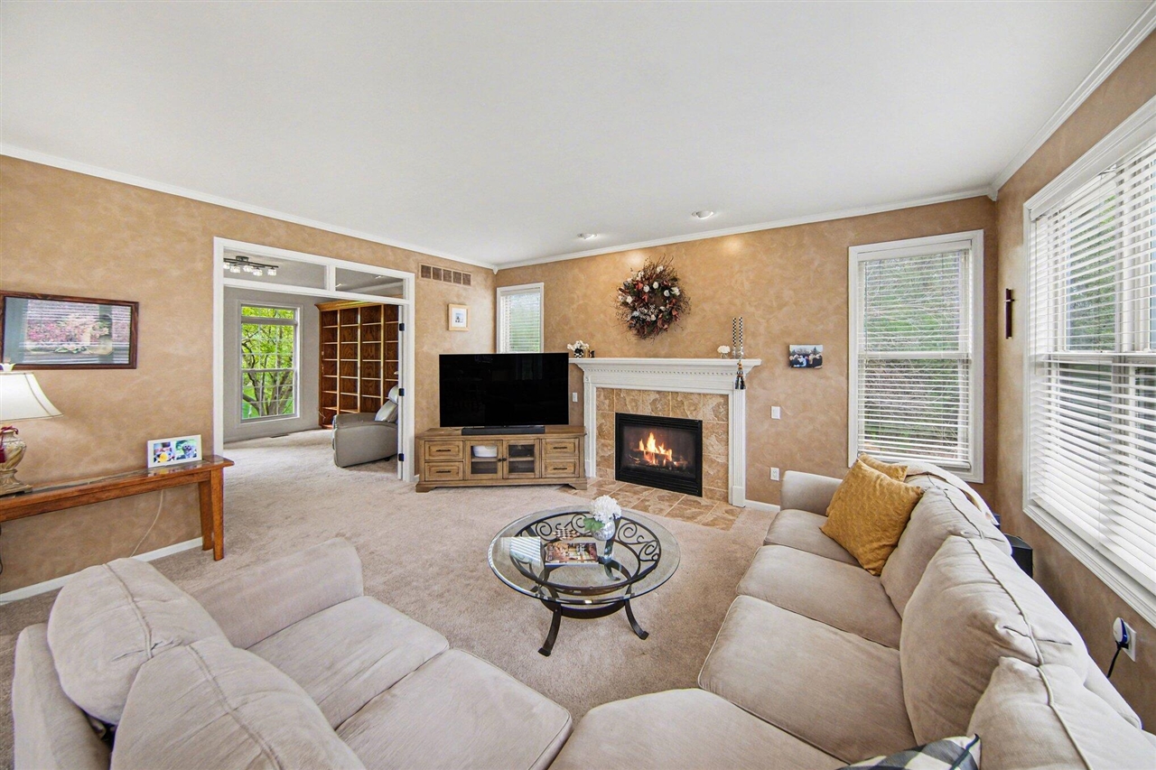 5559 Creekview Drive, Ann Arbor, MI, 48108-8551