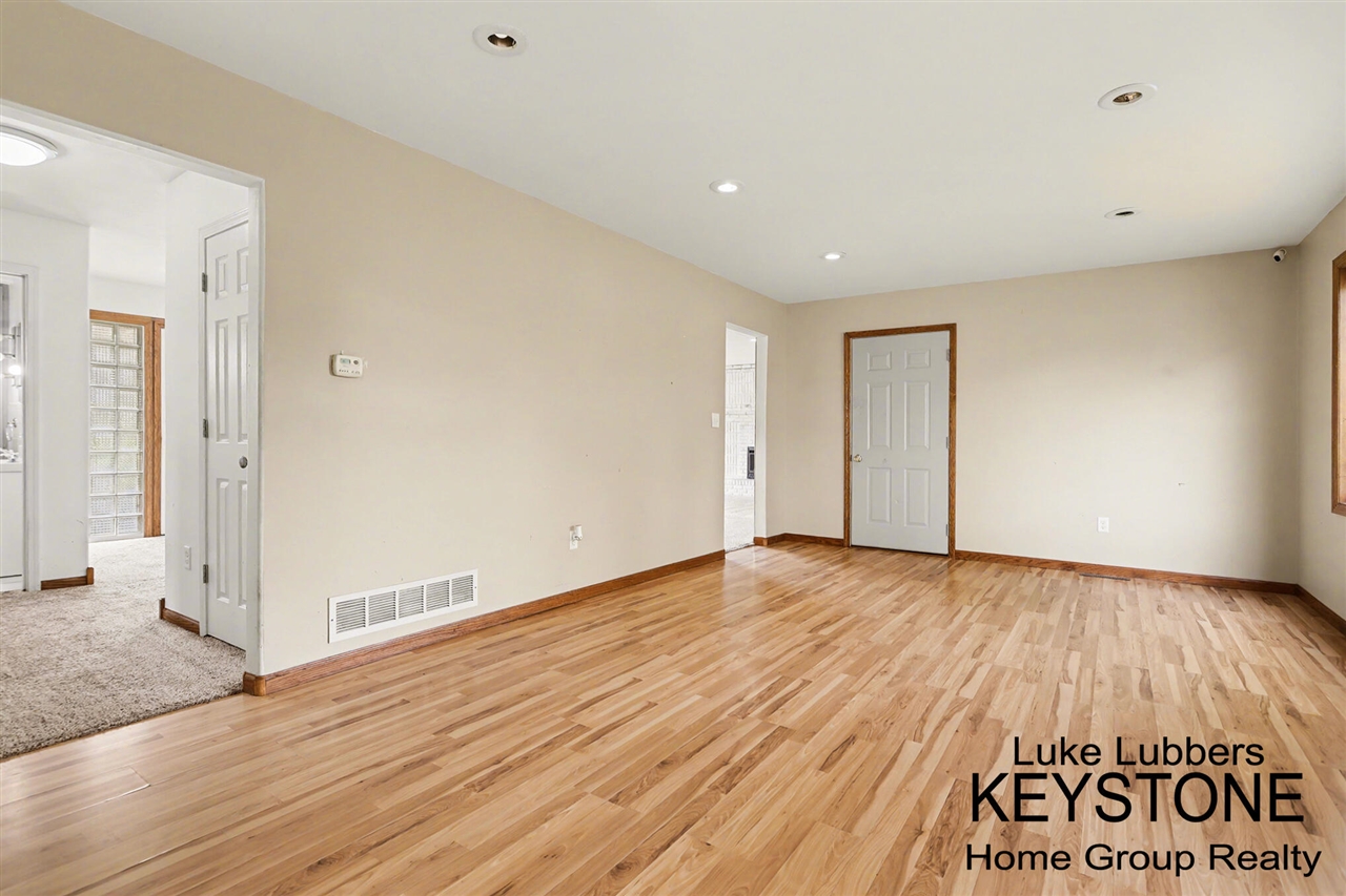 720 S Cass Street, Hastings, MI, 49058-2039