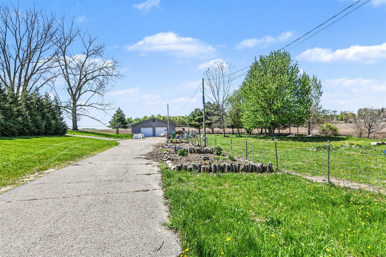 Homes for sale in Dowagiac, MI | 52290 Townhall Rd, Dowagiac, MI 49047 | MLS# 70528257