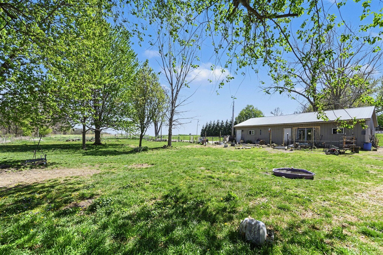4th image of 52290 Townhall Rd, Dowagiac, MI 49047 | MLS# 70528257