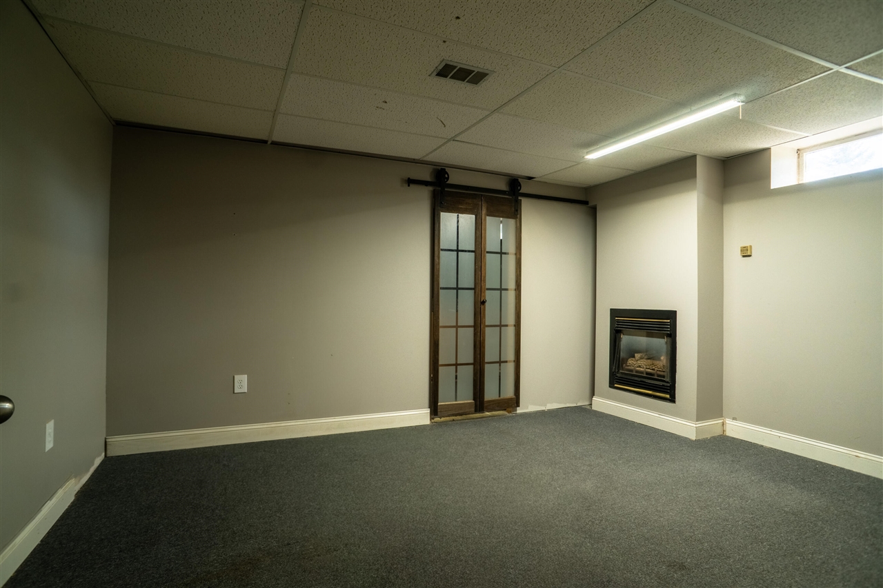 890 St Paul Street, Marysville, MI, 48040-1300