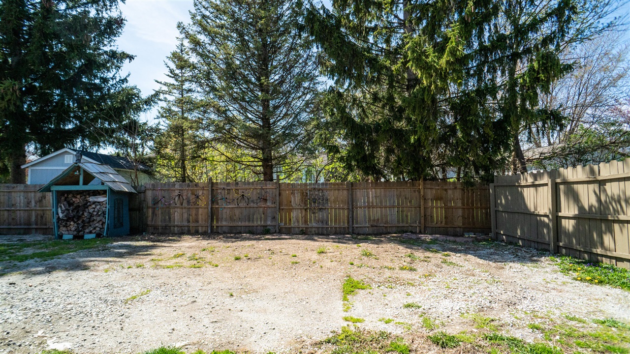 890 St Paul Street, Marysville, MI, 48040-1300