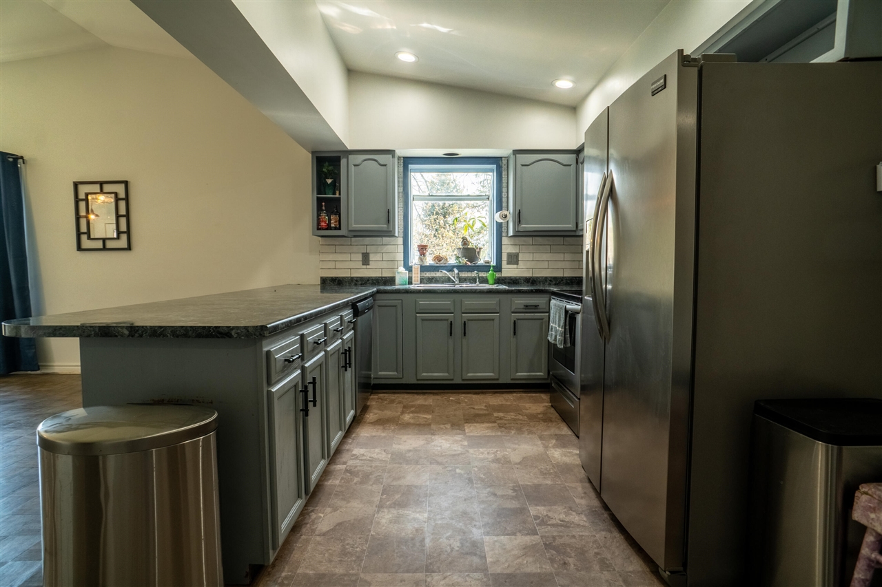 890 St Paul Street, Marysville, MI, 48040-1300