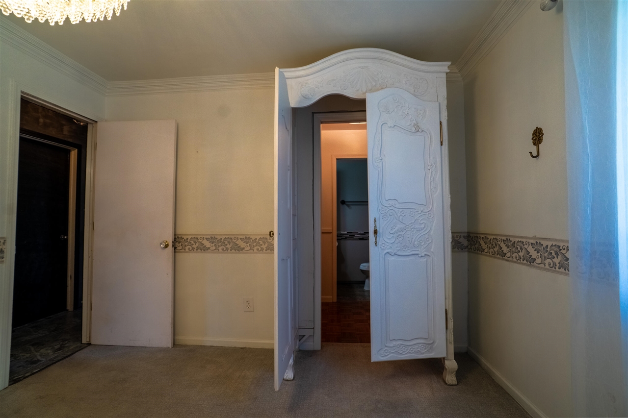 890 St Paul Street, Marysville, MI, 48040-1300