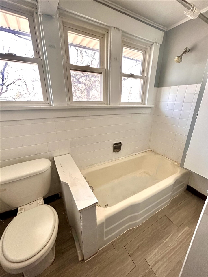 76 E Avenue, Battle Creek, MI, 49017