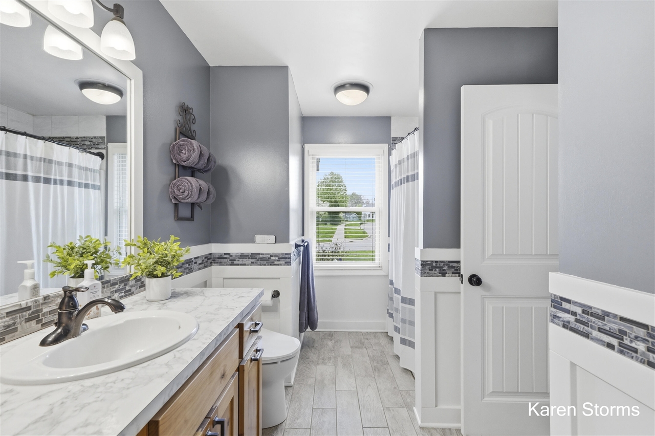 6626 Crownpointe Drive, Byron Center, MI, 49315-8212