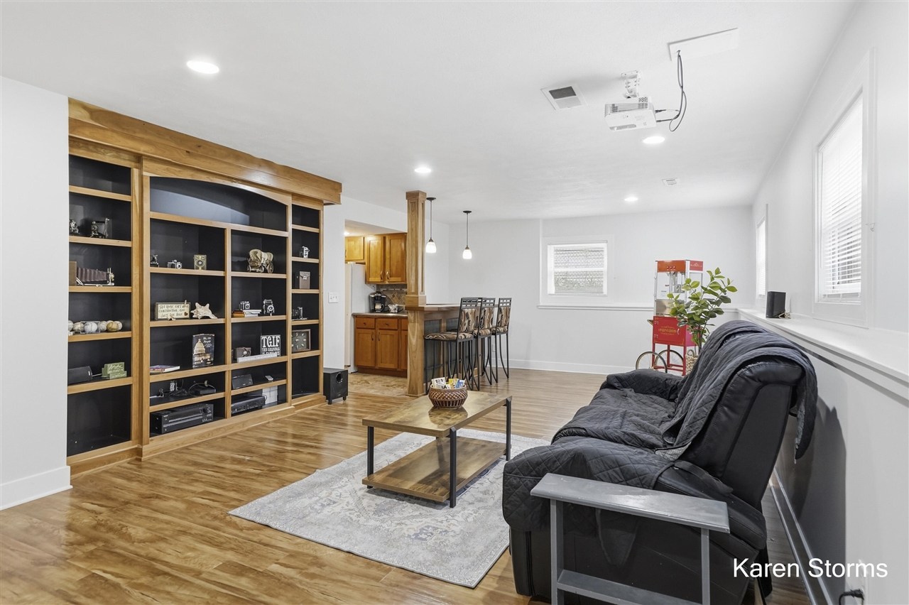6626 Crownpointe Drive, Byron Center, MI, 49315-8212