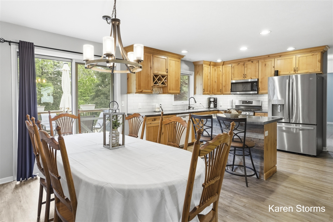 6626 Crownpointe Drive, Byron Center, MI, 49315-8212