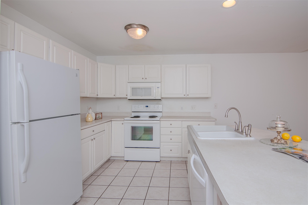 4160 Boulder Pond Drive, Ann Arbor, MI, 48108-8598