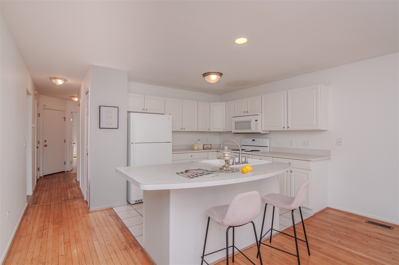 4160 Boulder Pond Drive, Ann Arbor, MI, 48108-8598
