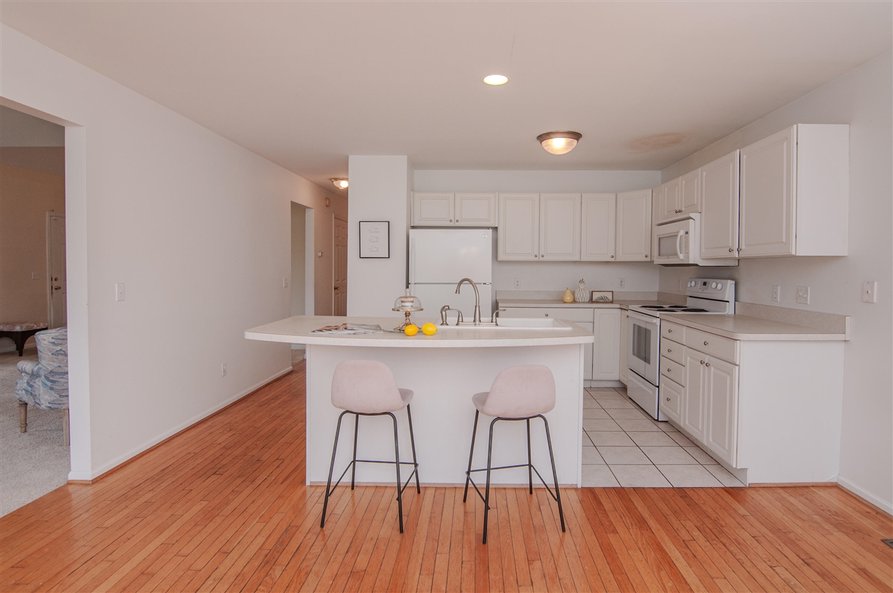 4160 Boulder Pond Drive, Ann Arbor, MI, 48108-8598
