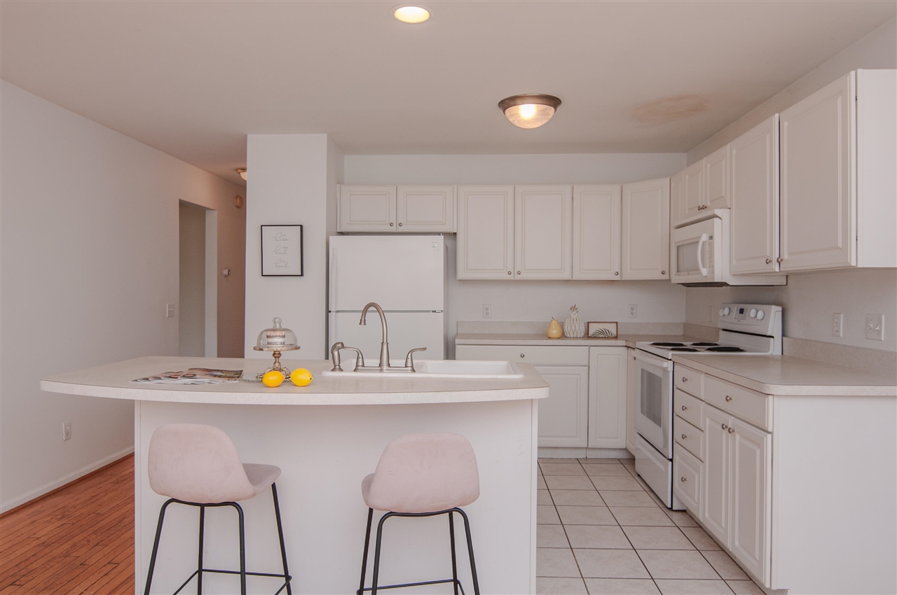 4160 Boulder Pond Drive, Ann Arbor, MI, 48108-8598