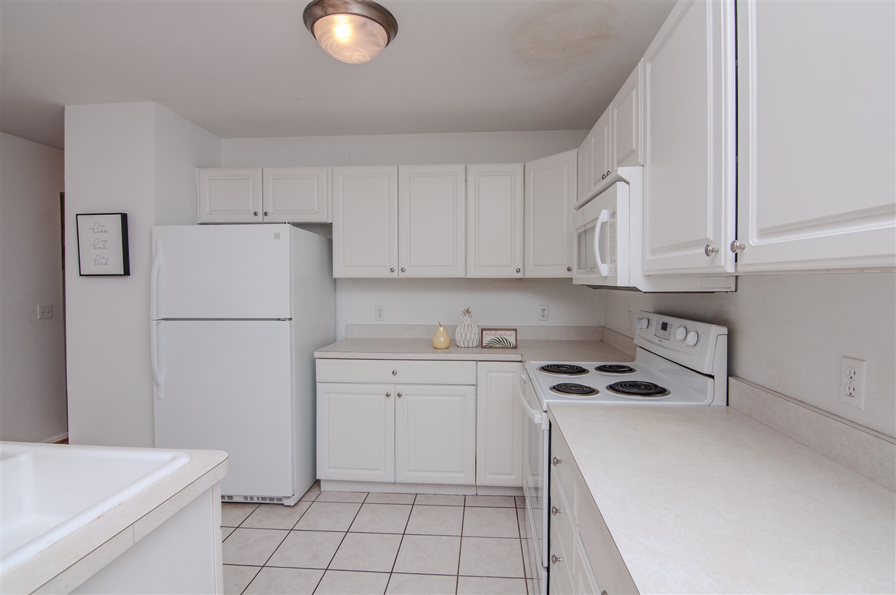 4160 Boulder Pond Drive, Ann Arbor, MI, 48108-8598