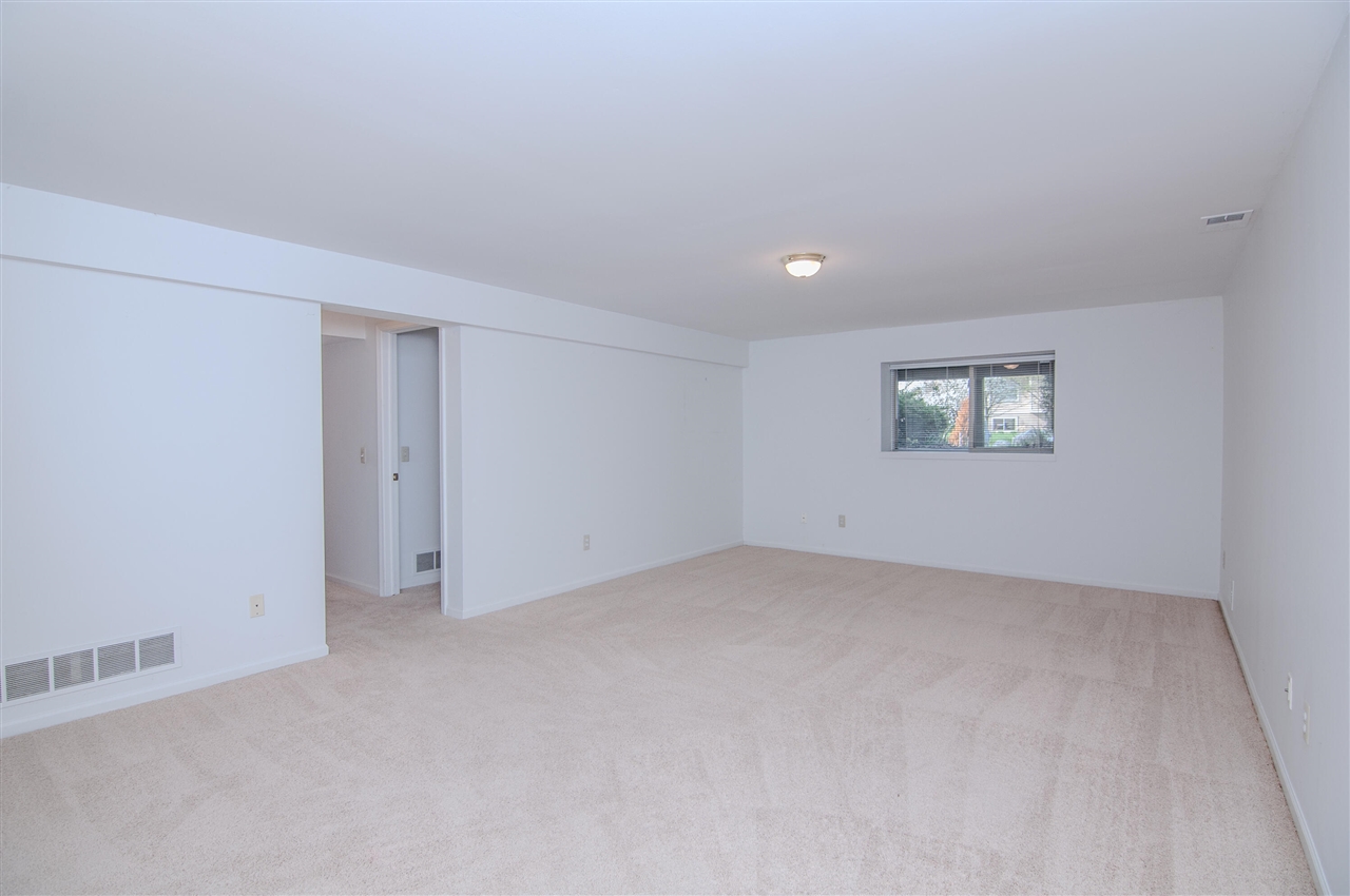 4160 Boulder Pond Drive, Ann Arbor, MI, 48108-8598
