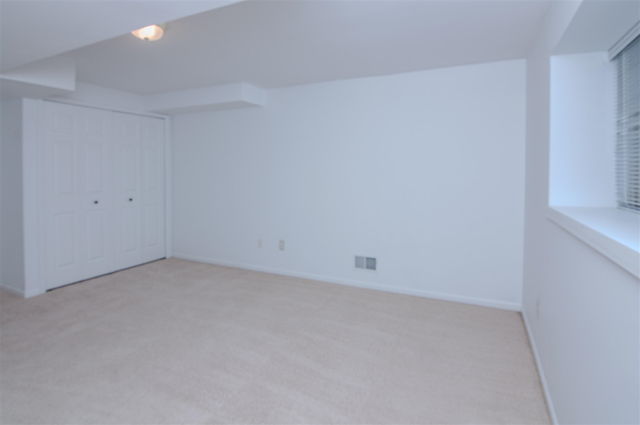 4160 Boulder Pond Drive, Ann Arbor, MI, 48108-8598