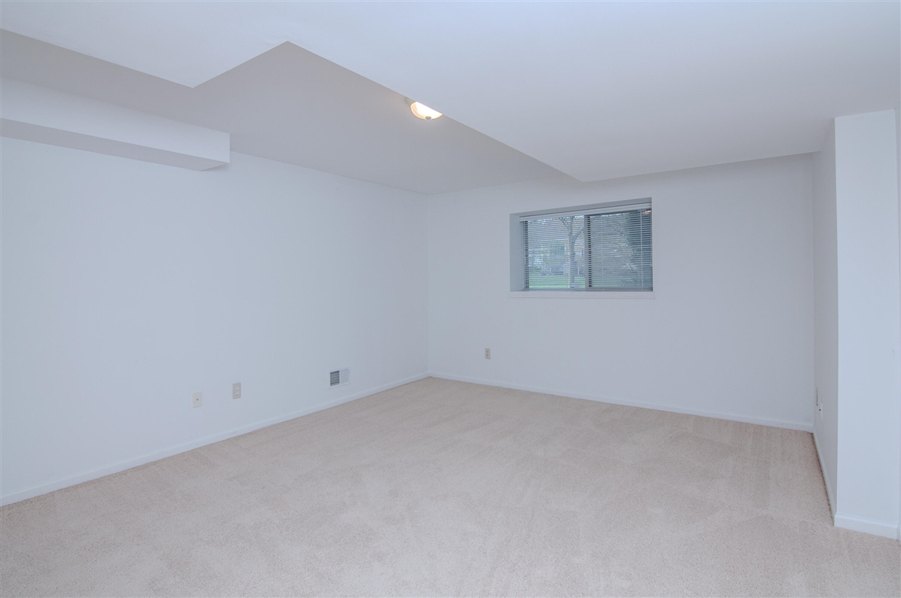 4160 Boulder Pond Drive, Ann Arbor, MI, 48108-8598