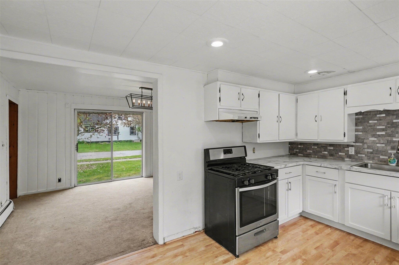 282 W Washington Street, Newaygo, MI, 49337-8844