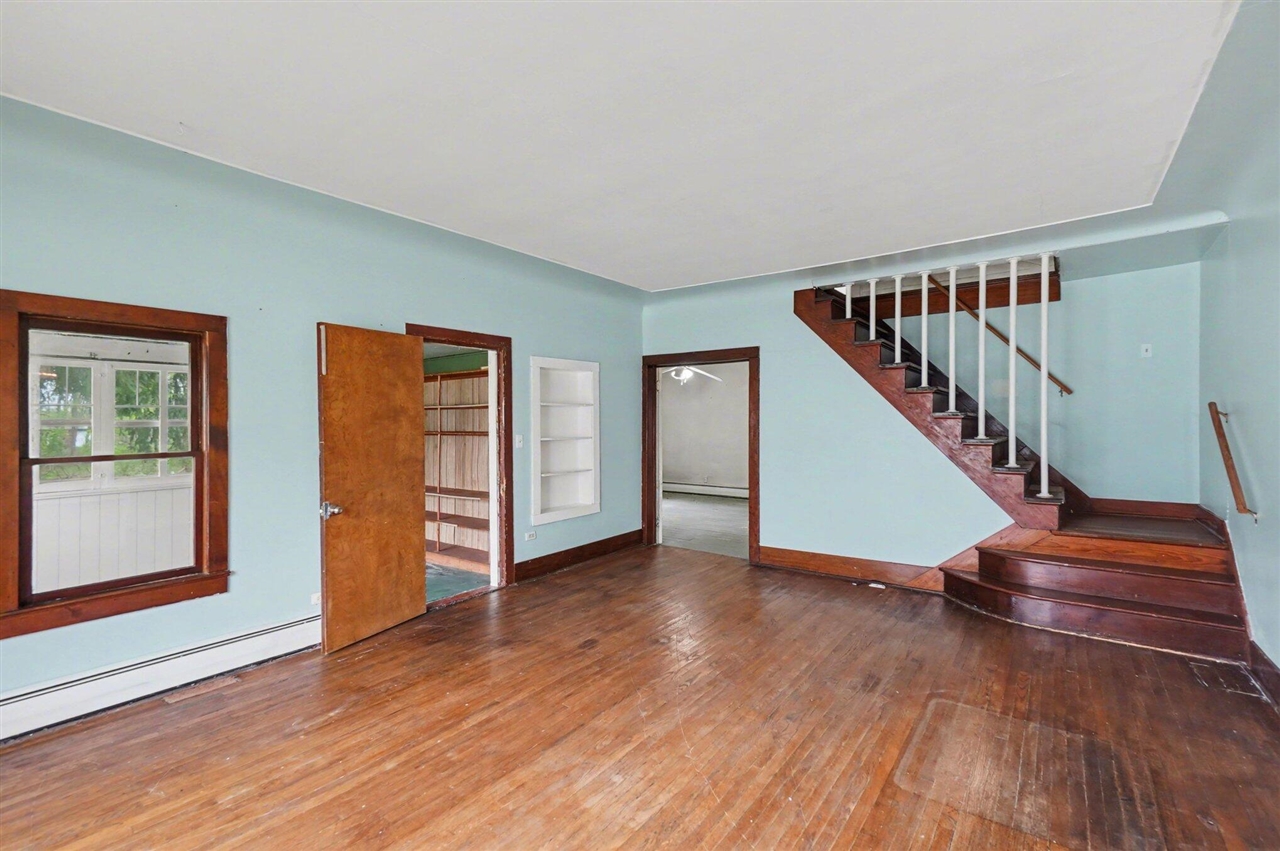 282 W Washington Street, Newaygo, MI, 49337-8844